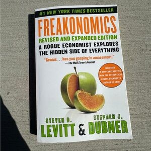 Freakonomics Revised and Expanded Edition Book